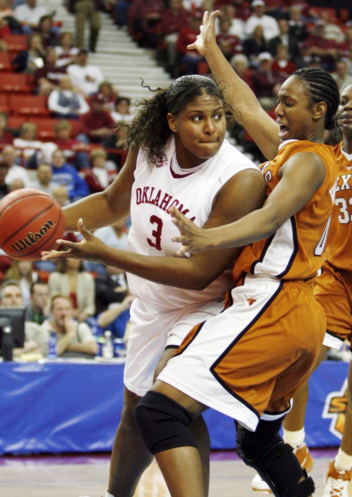 Courtney Paris returning to OU